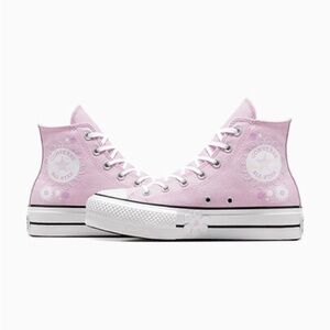 Chuck Taylor All Star Lift Platform Floral. WOMEN'S HIGH TOP SHOE